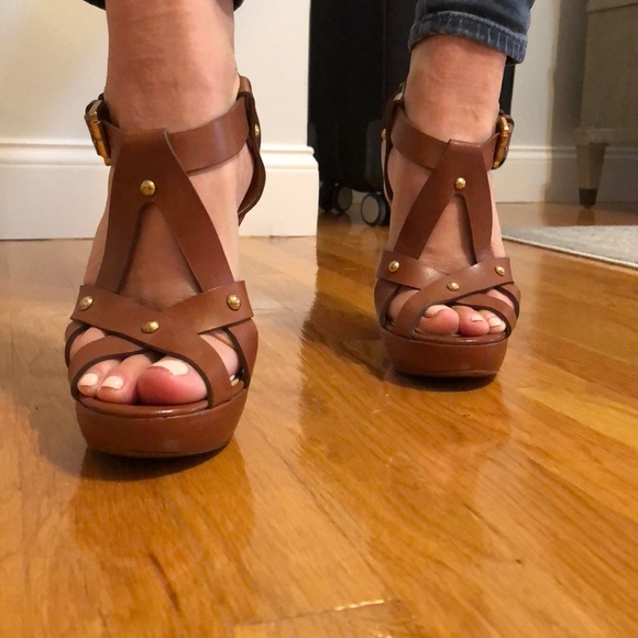 Michael Kors Brown 4 1/2 -3/4 heel - Picture 1 of 5